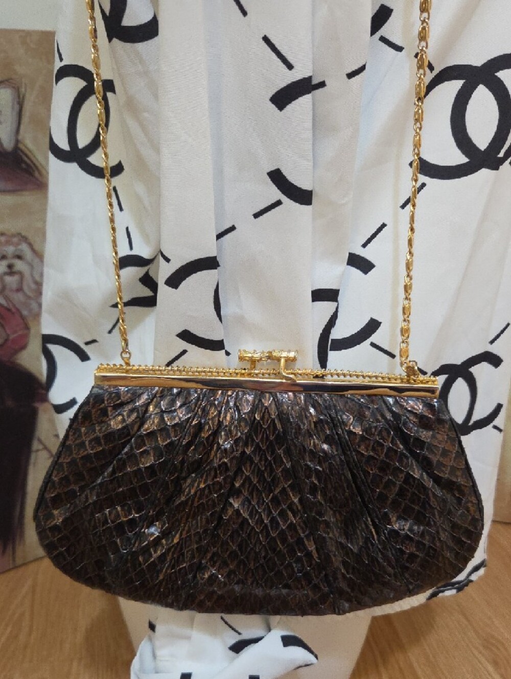 Vintage Judith Leiber Snakeskin Kisslock Clutch